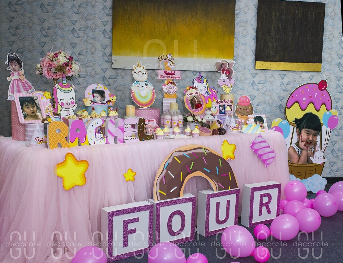 Hướng dẫn trang trí bàn tiệc sinh nhật ấn tượng, thu hút cho Happy Party
