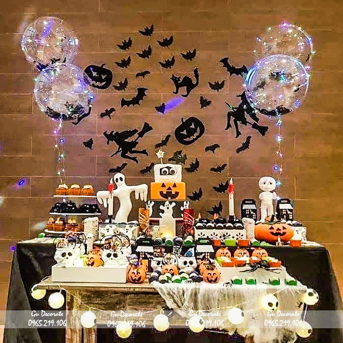 Trang trí bàn quà halloween